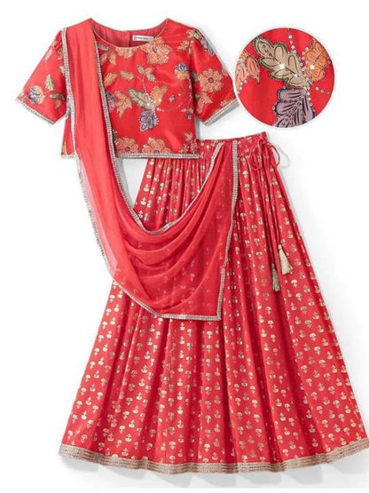 Red - Choli Lehenga Set With Lace Detailing Dupatta